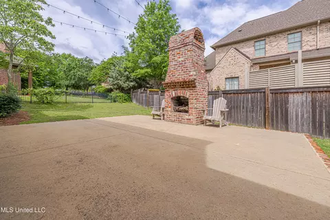 Exterior - 104 Ivy Brook Dr, Madison, MS 39110 photo 13 of 17