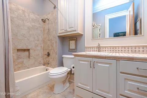 Bath - 104 Ivy Brook Dr, Madison, MS 39110 photo 1 of 12