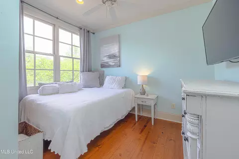 Bedroom - 104 Ivy Brook Dr, Madison, MS 39110 photo 8 of 12