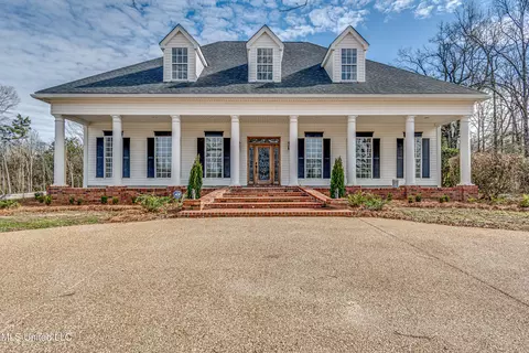 200 Cripple Creek Rd, Canton, MS 39046