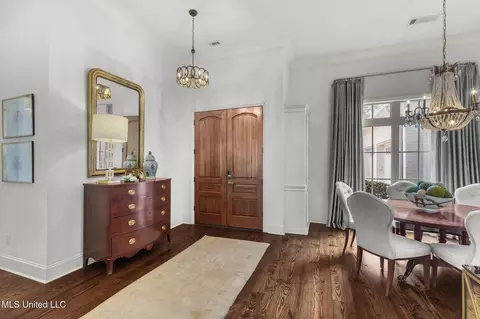 Entry Way - 4665 Katherine Blvd, Jackson, MS 39211 photo 1 of 5