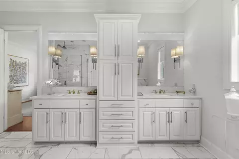 Bath - 4665 Katherine Blvd, Jackson, MS 39211 photo 7 of 12