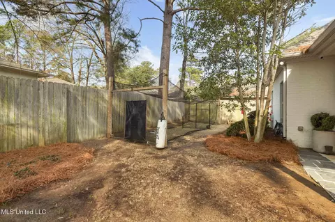 Exterior - 4665 Katherine Blvd, Jackson, MS 39211 photo 3 of 4