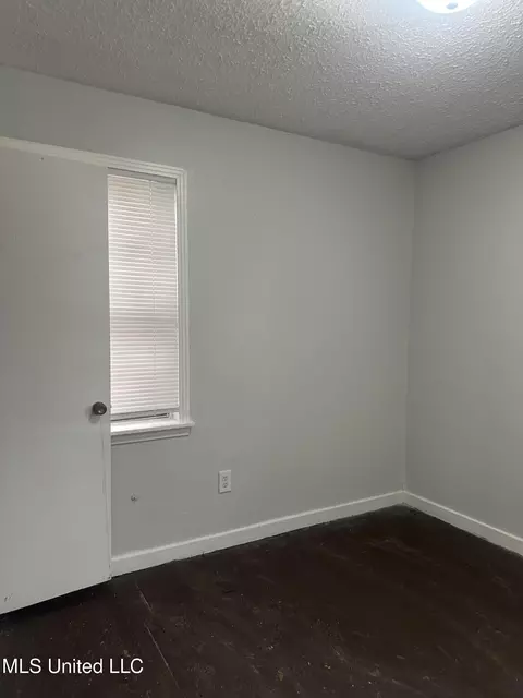 Bedroom - 2858 Queensroad Ave, Jackson, MS 39213 photo 2 of 4