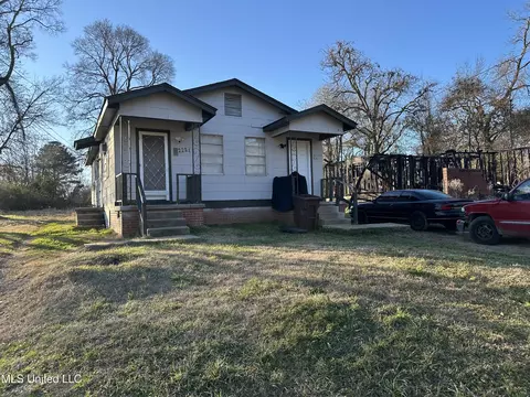 2221 Woodlawn #23, Jackson, MS 39213