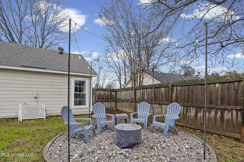 Exterior - 10153 Stephenson Ln, Olive Branch, MS 38654 photo 5 of 6