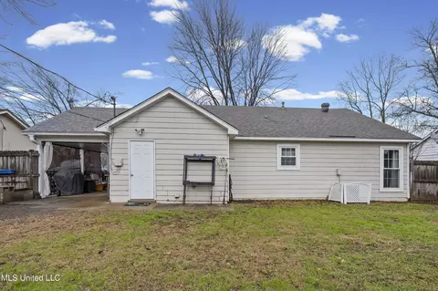 Exterior - 10153 Stephenson Ln, Olive Branch, MS 38654 photo 3 of 6
