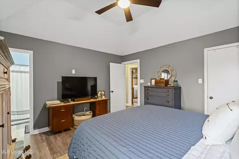 Bedroom - 10153 Stephenson Ln, Olive Branch, MS 38654 photo 4 of 4