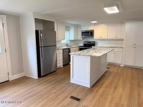 160 Sunny Ln, Florence, MS 39073 photo 3