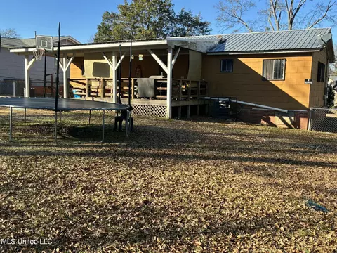 2857 Newport St, Jackson, MS 39213 photo 3