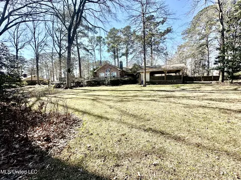 Exterior - 206 W Meadowbrook Dr, Brookhaven, MS 39601 photo 4 of 5