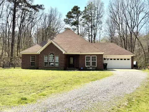 200 S Mullins Rd, Holly Springs, MS 38635