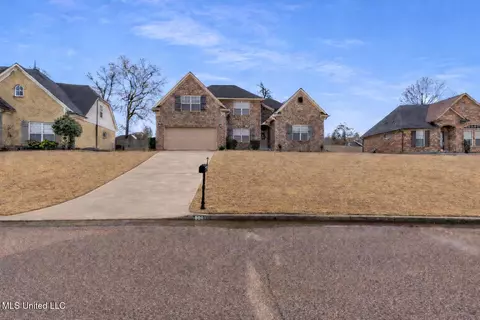 6081 Coleman Rd, Olive Branch, MS 38654