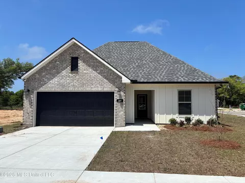400 Krill Ct, Gulfport, MS 39507