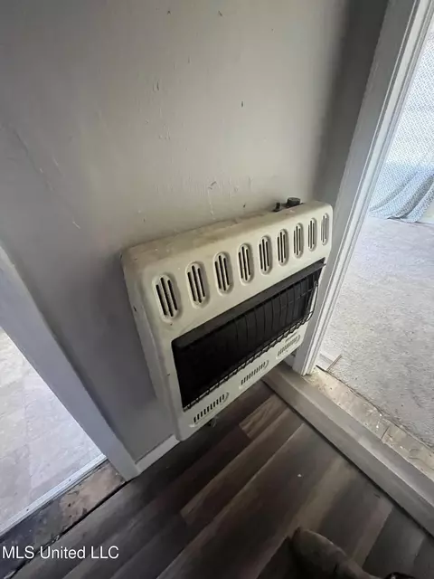 Other - 979 Winn St, Jackson, MS 39204 photo 3 of 11