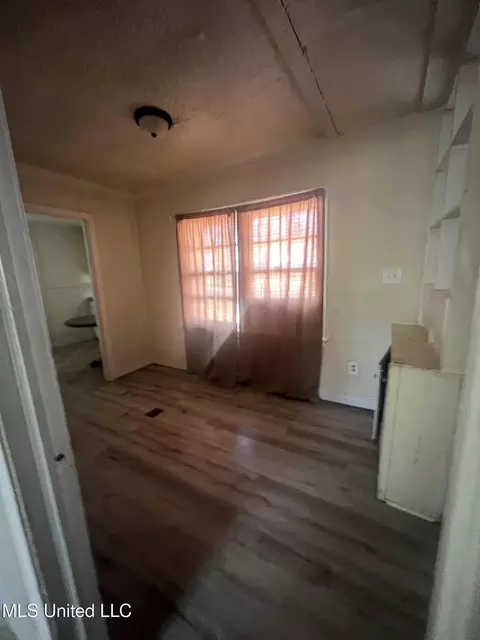 Other - 979 Winn St, Jackson, MS 39204 photo 6 of 11