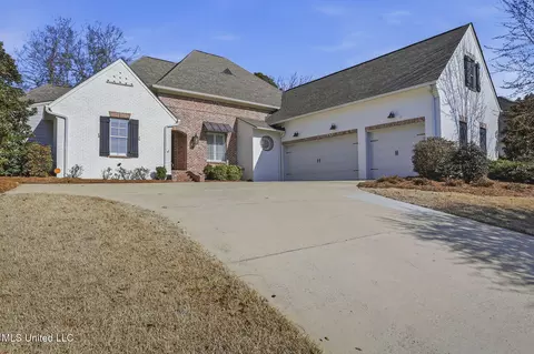 171 Cavanaugh Dr, Madison, MS 39110