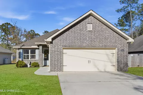 8469 Amoka Dr, Diamondhead, MS 39525