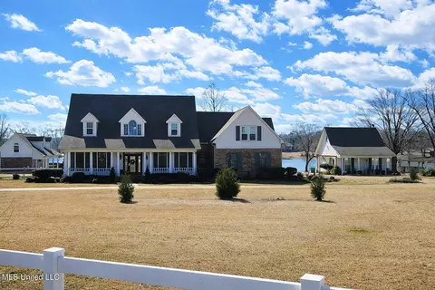 1568 SE Maura Ln, Brookhaven, MS 39601