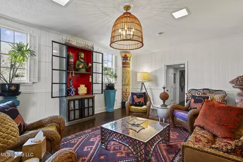 Living - 803 Meadowbrook Rd, Jackson, MS 39206 photo 8 of 8