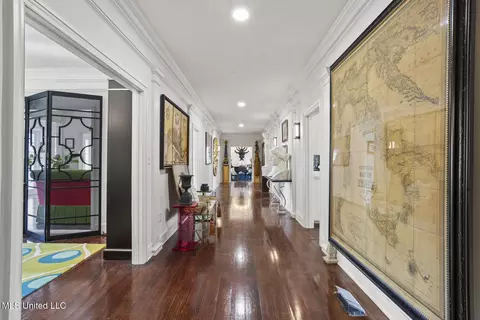 Entry Way - 803 Meadowbrook Rd, Jackson, MS 39206 photo 3 of 13