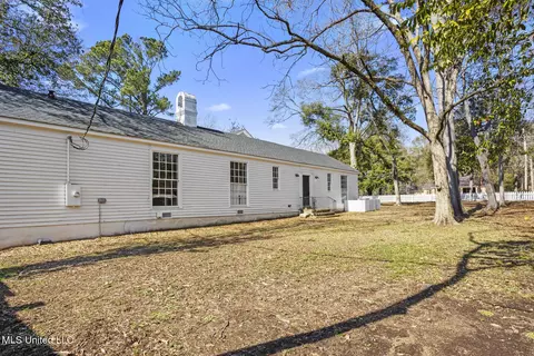 Exterior - 803 Meadowbrook Rd, Jackson, MS 39206 photo 14 of 17