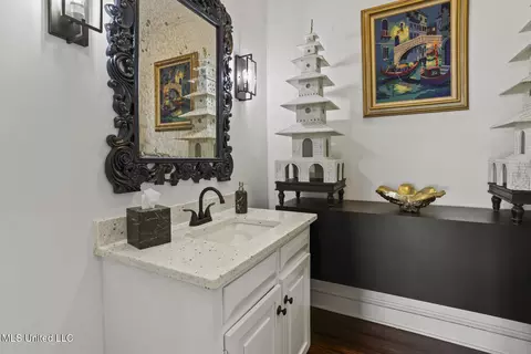 Bath - 803 Meadowbrook Rd, Jackson, MS 39206 photo 1 of 12