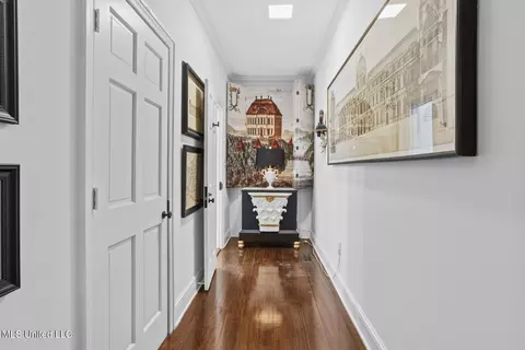Entry Way - 803 Meadowbrook Rd, Jackson, MS 39206 photo 10 of 13