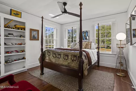 Bedroom - 803 Meadowbrook Rd, Jackson, MS 39206 photo 5 of 6