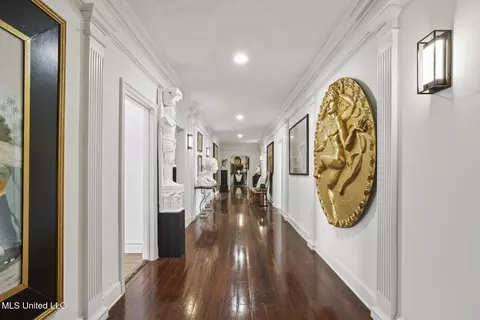 Entry Way - 803 Meadowbrook Rd, Jackson, MS 39206 photo 2 of 13