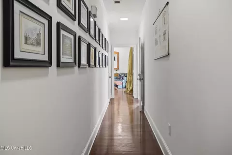 Entry Way - 803 Meadowbrook Rd, Jackson, MS 39206 photo 7 of 13