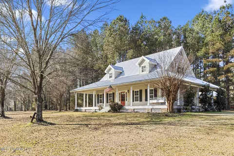 1013 Walls Ln, Crystal Springs, MS 39059