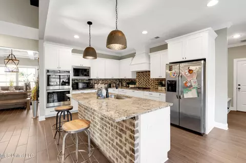 Kitchen - 7899 Remington Cv, Hernando, MS 38632 photo 1 of 2