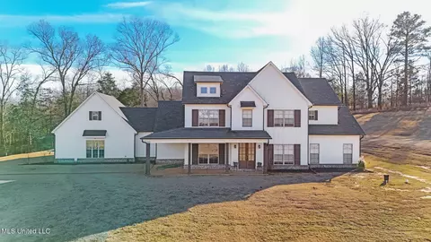 Exterior - 7899 Remington Cv, Hernando, MS 38632 photo 2 of 10
