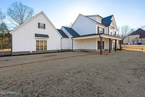 Exterior - 7899 Remington Cv, Hernando, MS 38632 photo 6 of 10