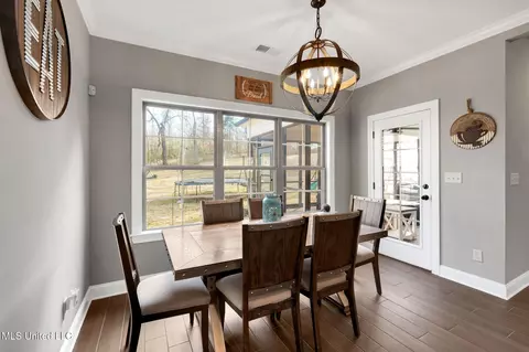 Dining - 7899 Remington Cv, Hernando, MS 38632 photo 2 of 2