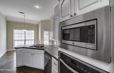 Kitchen - 314 Turtle Holw, Brandon, MS 39047 photo 5 of 6