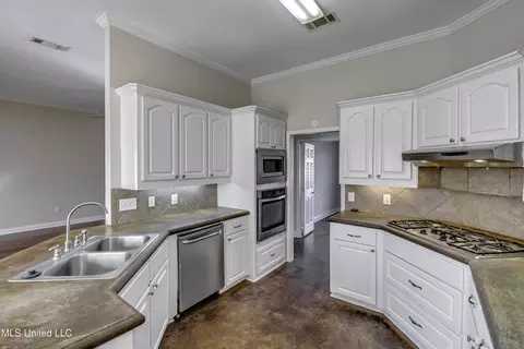 Kitchen - 314 Turtle Holw, Brandon, MS 39047 photo 2 of 6