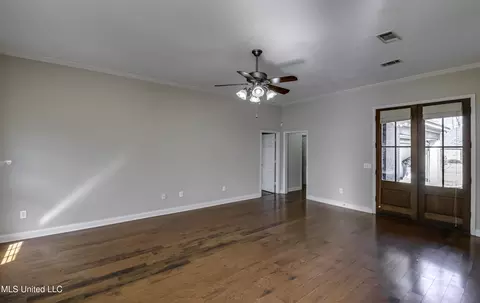 Living - 314 Turtle Holw, Brandon, MS 39047 photo 5 of 5