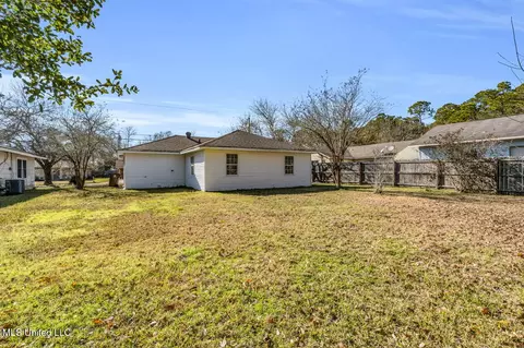 310 Charles Ave, Long Beach, MS 39560 photo 17
