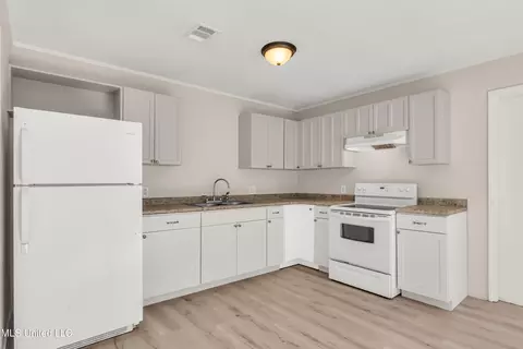 310 Charles Ave, Long Beach, MS 39560 photo 6