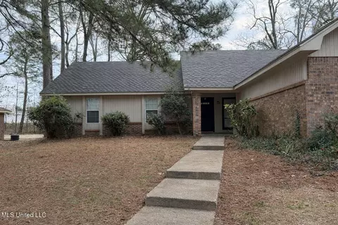111 Fairfax Cir #A, Brandon, MS 39047