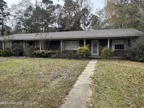 510 NW Kennedy Dr, Magee, MS 39111