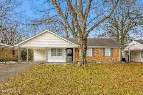 8439 Booneville Dr, Southaven, MS 38671