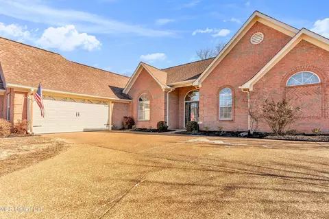 3750 Lake Village Cv, Olive Branch, MS 38654