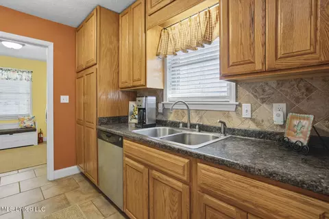 Kitchen - 418 Scr 580, Forest, MS 39074 photo 3 of 5