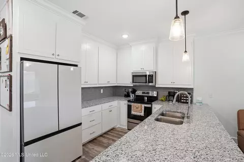 Kitchen - 149 Shelby Mae Cir, Brandon, MS 39042 photo 1 of 1