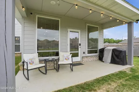 Exterior - 149 Shelby Mae Cir, Brandon, MS 39042 photo 7 of 9