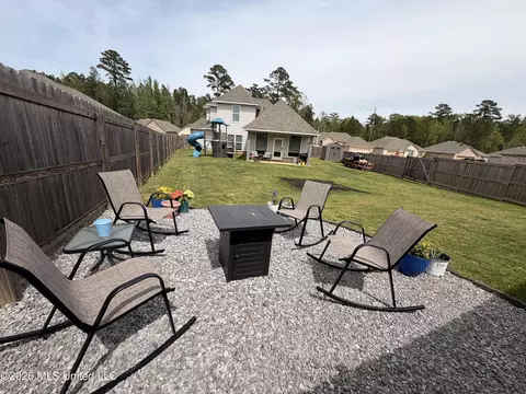 Exterior - 149 Shelby Mae Cir, Brandon, MS 39042 photo 5 of 9