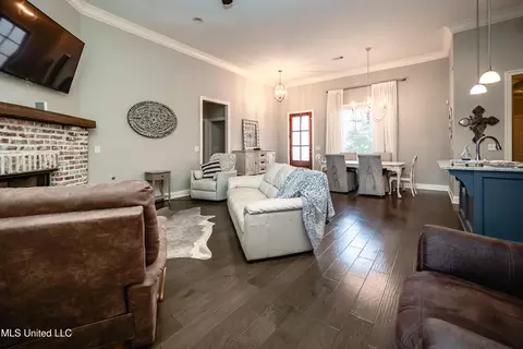 Living - 720 Adair St, Brandon, MS 39047 photo 1 of 2